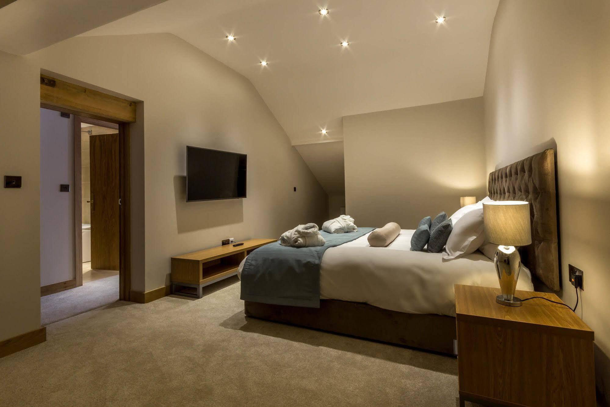 Mansio Suites Basinghall Лийдс Екстериор снимка