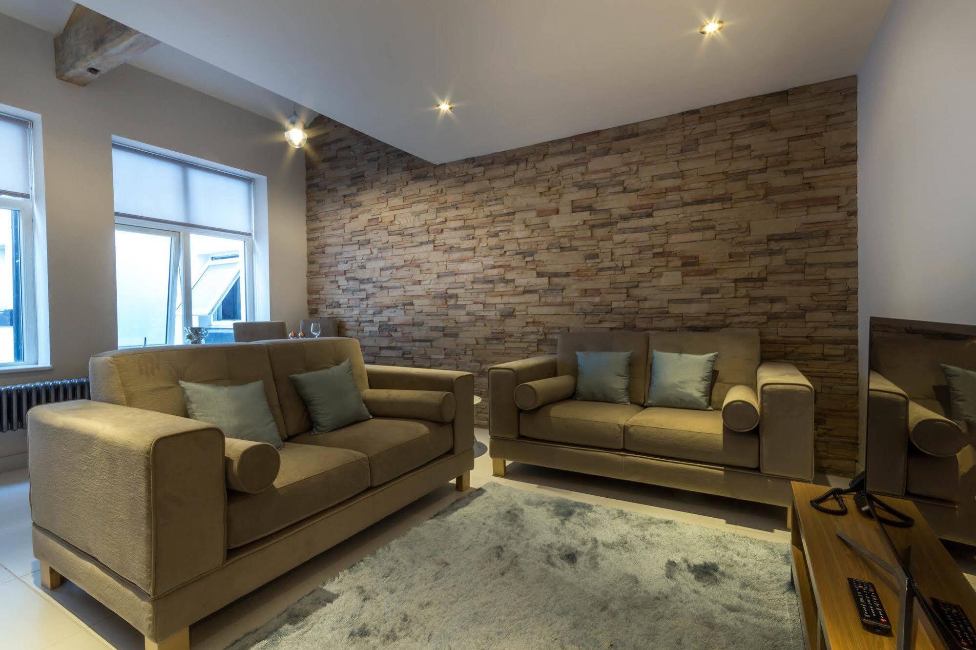 Mansio Suites Basinghall Лийдс Екстериор снимка