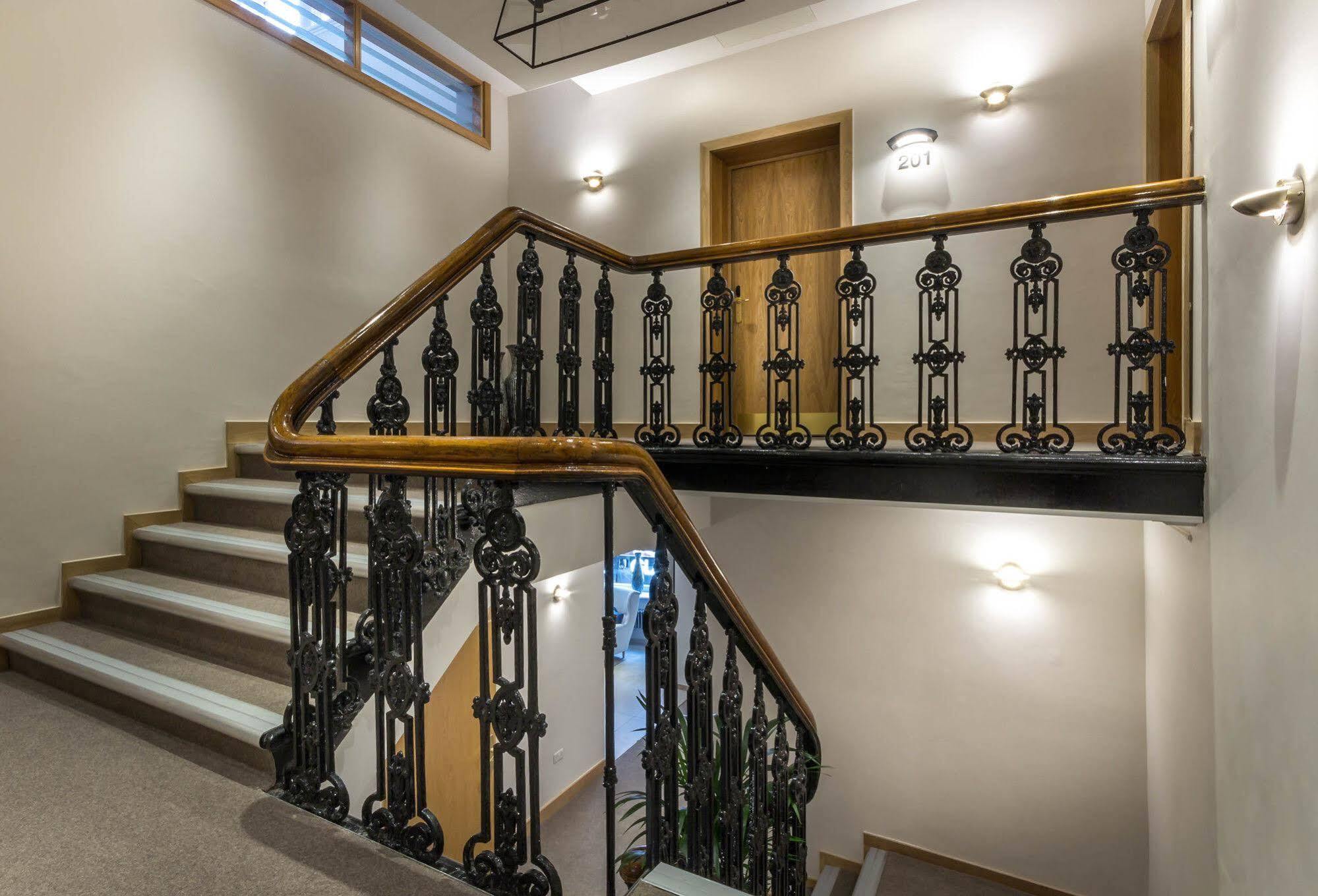 Mansio Suites Basinghall Лийдс Екстериор снимка